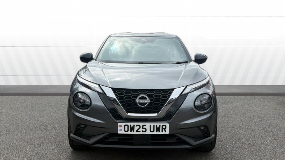 Nissan Juke Tekna Grey #3
