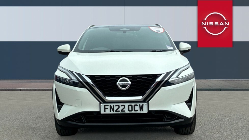 Nissan Qashqai Tekna White #3