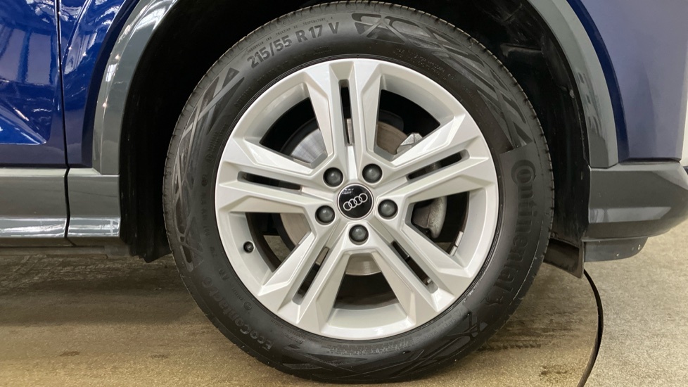 Audi Q2 Sport Blue #5