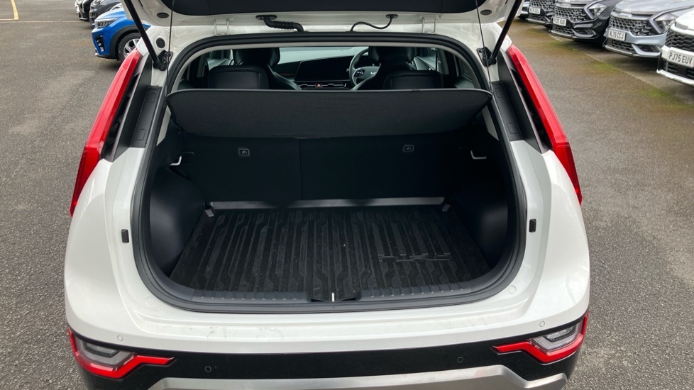 Kia Niro 3 White #4