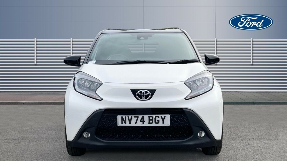 Toyota Aygo X Edge White #3