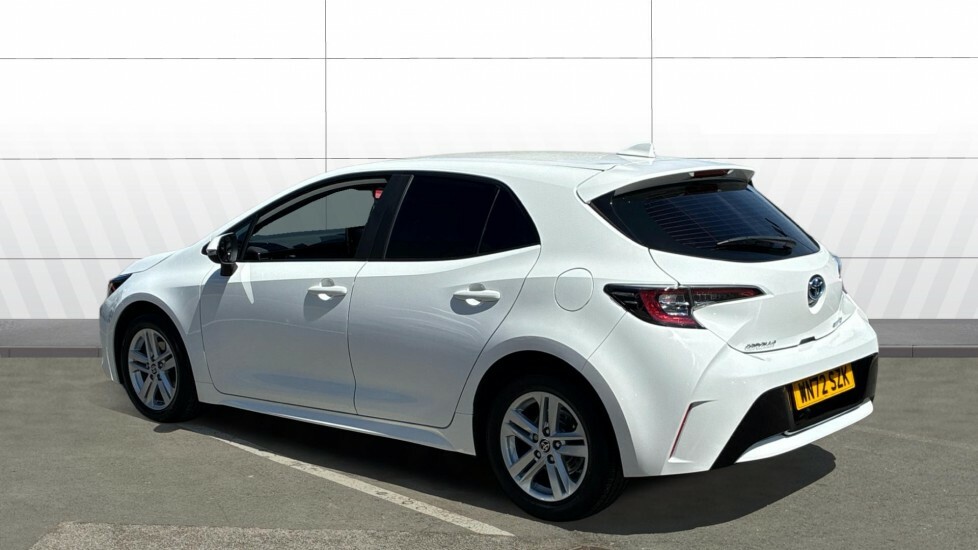 Toyota Corolla Icon White #2