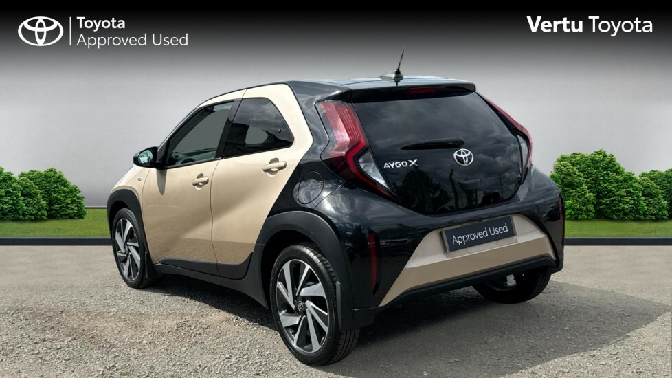 Toyota Aygo X Edge Beige #4