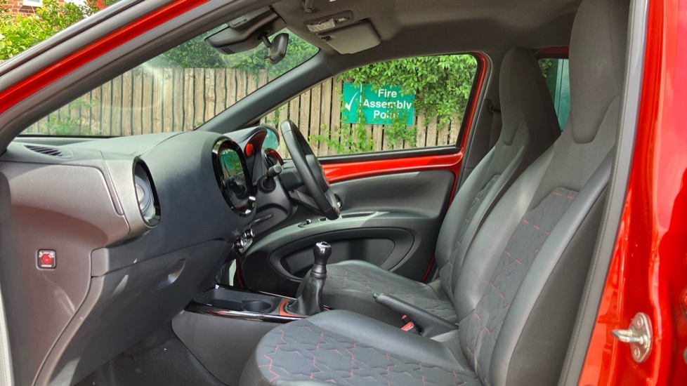 Toyota Aygo X Exclusive Red #5