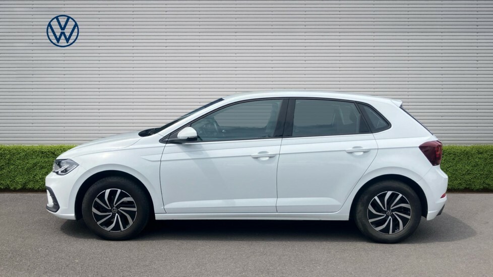 Volkswagen Polo Life AJ23JXO White #4