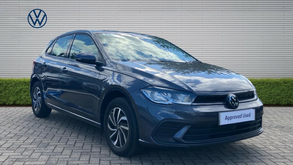 Volkswagen Polo Life Grey