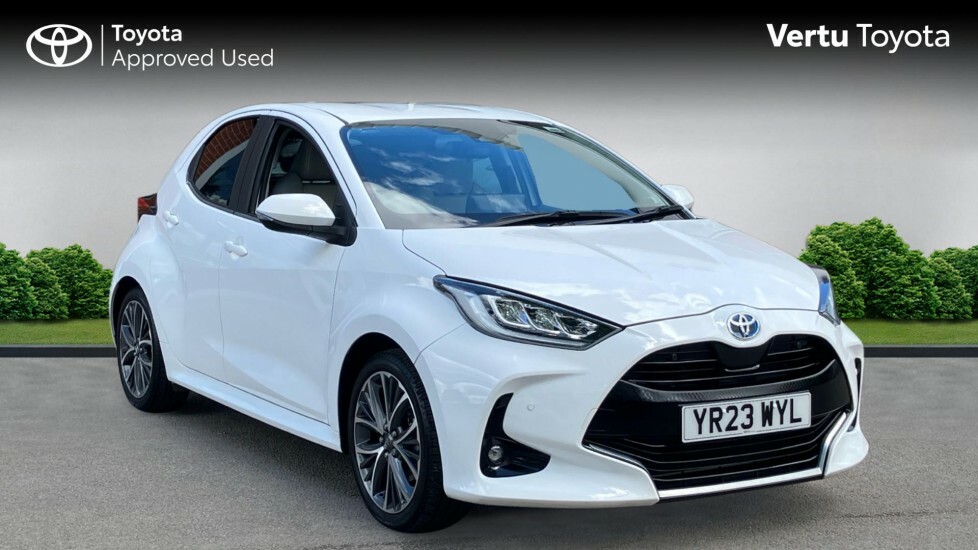 Toyota Yaris Excel White