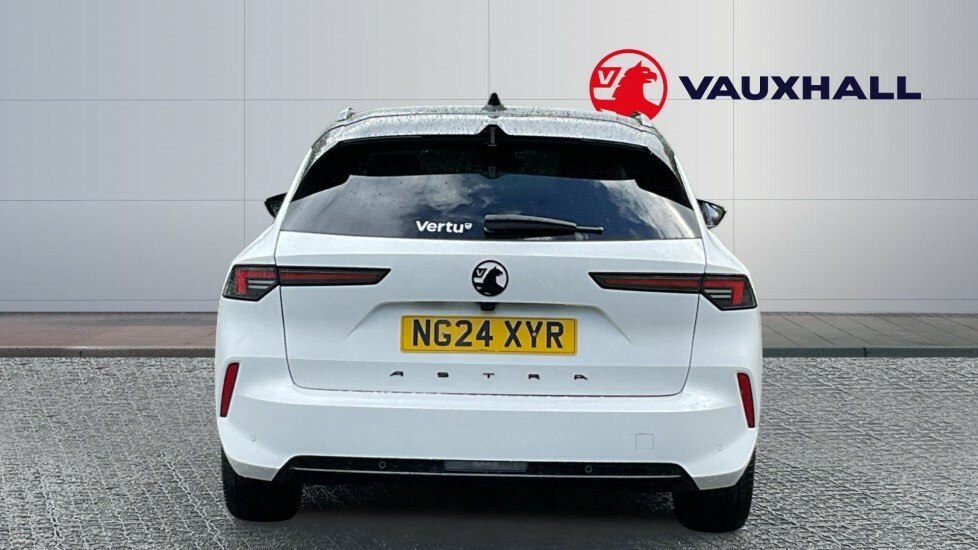 Vauxhall Astra Ultimate White #6