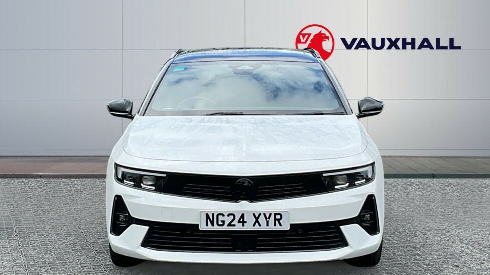 Vauxhall Astra Ultimate White #3