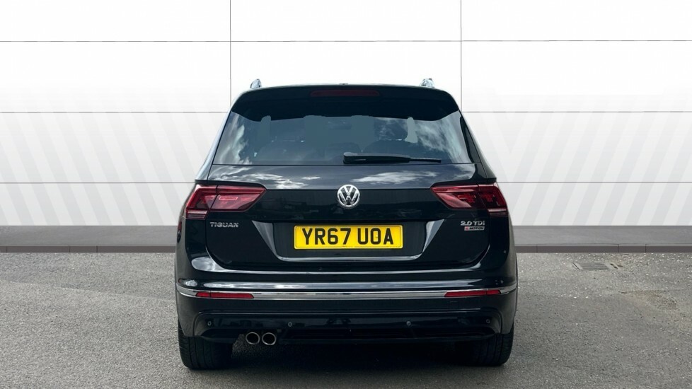 Volkswagen Tiguan R-line Black #6