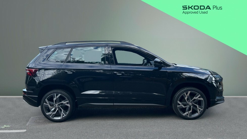 Skoda Karoq Sportline Black #4