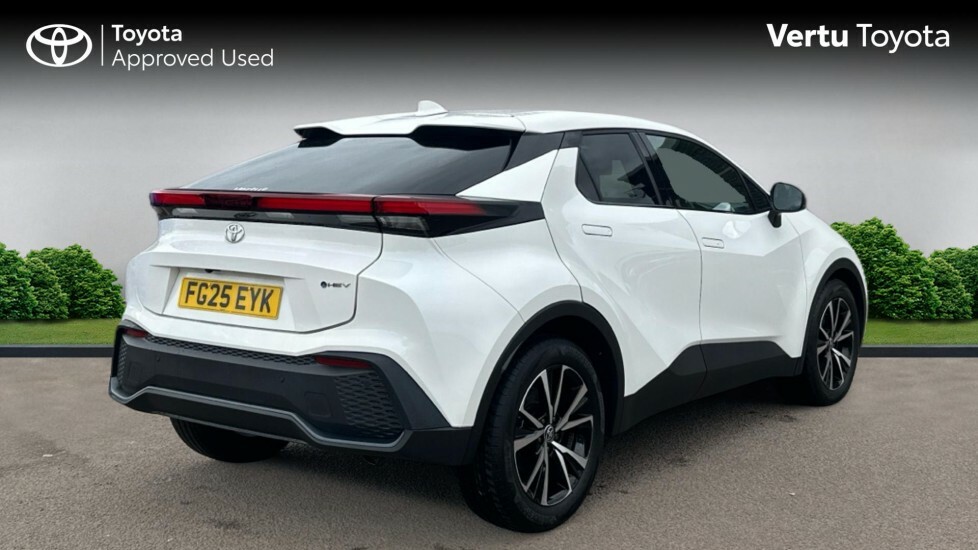 Toyota C-Hr Design FG25EYK White #2