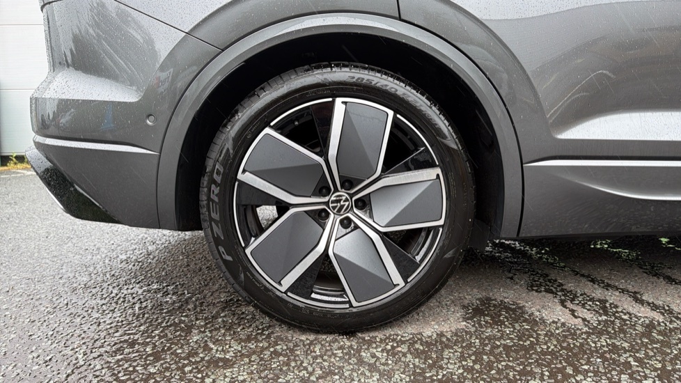 Volkswagen Touareg Black Edition YC75VWG Grey #5