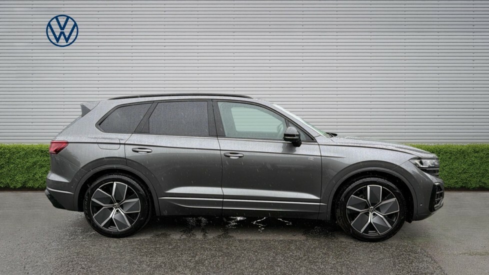 Volkswagen Touareg Black Edition YC75VWG Grey #4