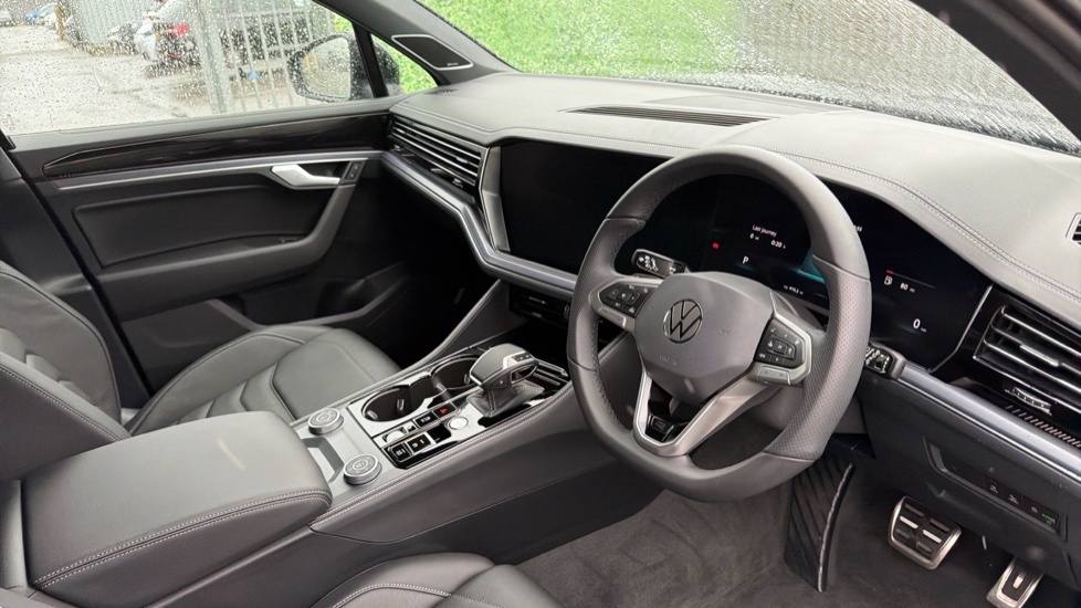 Volkswagen Touareg Black Edition YC75VWG Grey #6