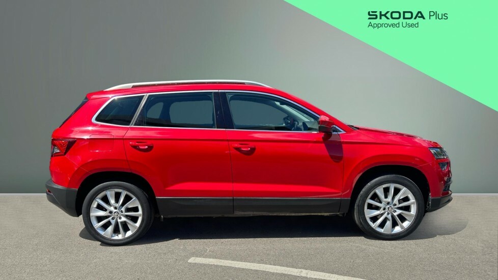 Skoda Karoq Se L Red #4