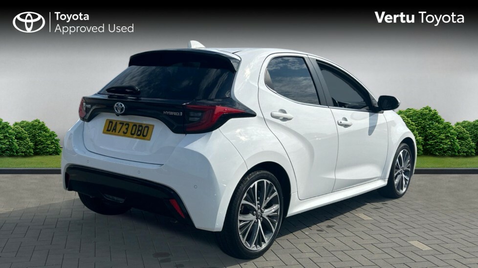 Toyota Yaris Excel DA73OBO White #2