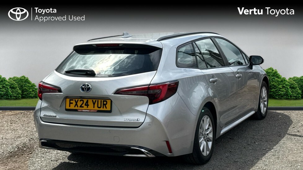 Toyota Corolla Icon Silver #2