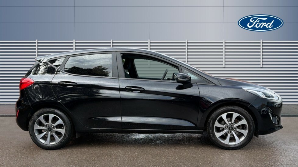 Ford Fiesta Trend Black #5
