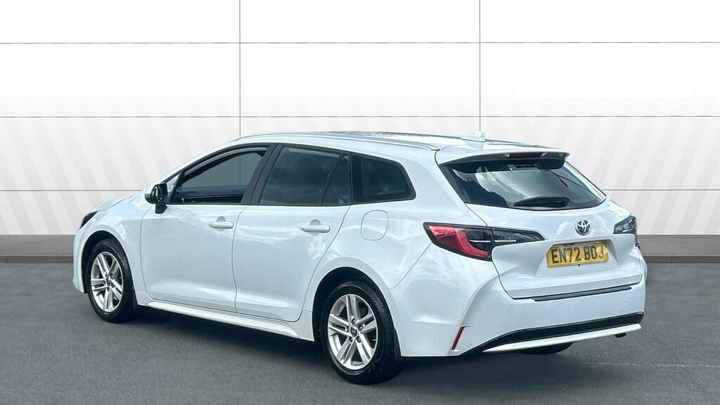 Toyota Corolla Icon White #2