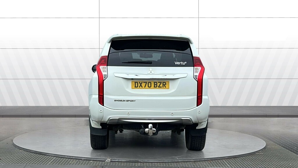 Mitsubishi Shogun Sport 3 White #6