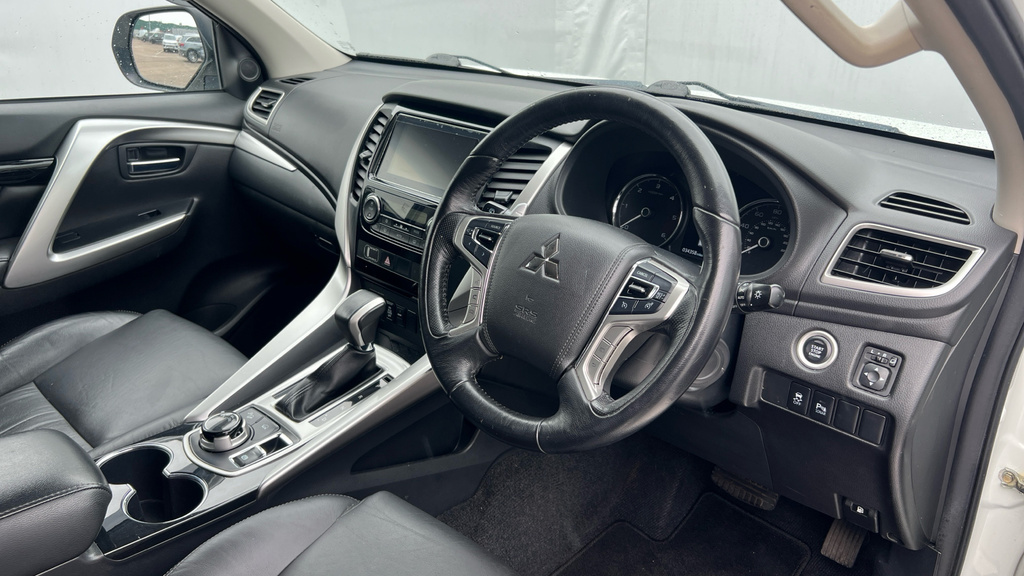 Mitsubishi Shogun Sport D 4 Grey #11