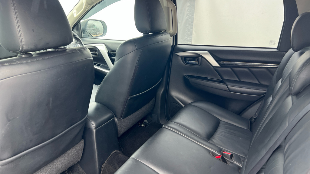 Mitsubishi Shogun Sport D 4 Grey #16
