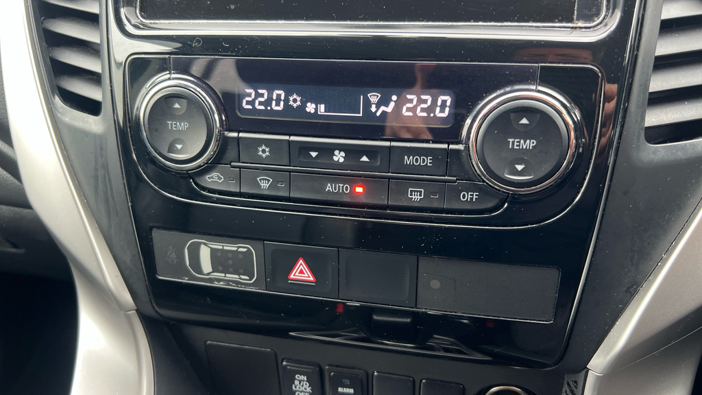 Mitsubishi Shogun Sport D 4 Grey #22