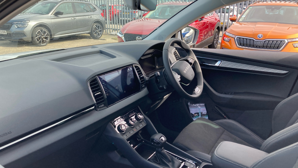 Skoda Karoq Se L Edition NU26OLG White #2