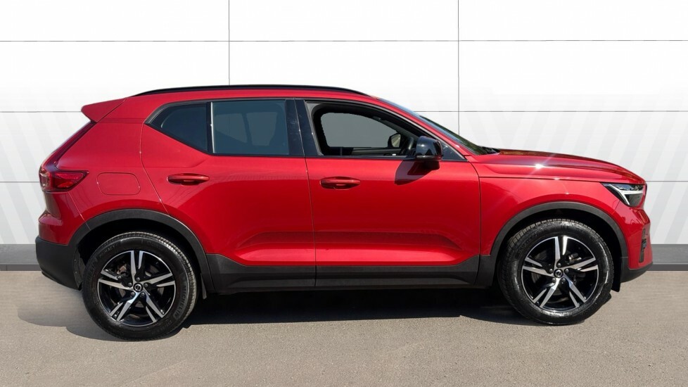 Volvo XC40 Plus Red #5