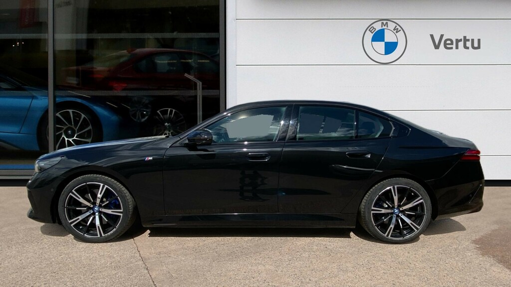 BMW i5 M Sport Pro Black #3