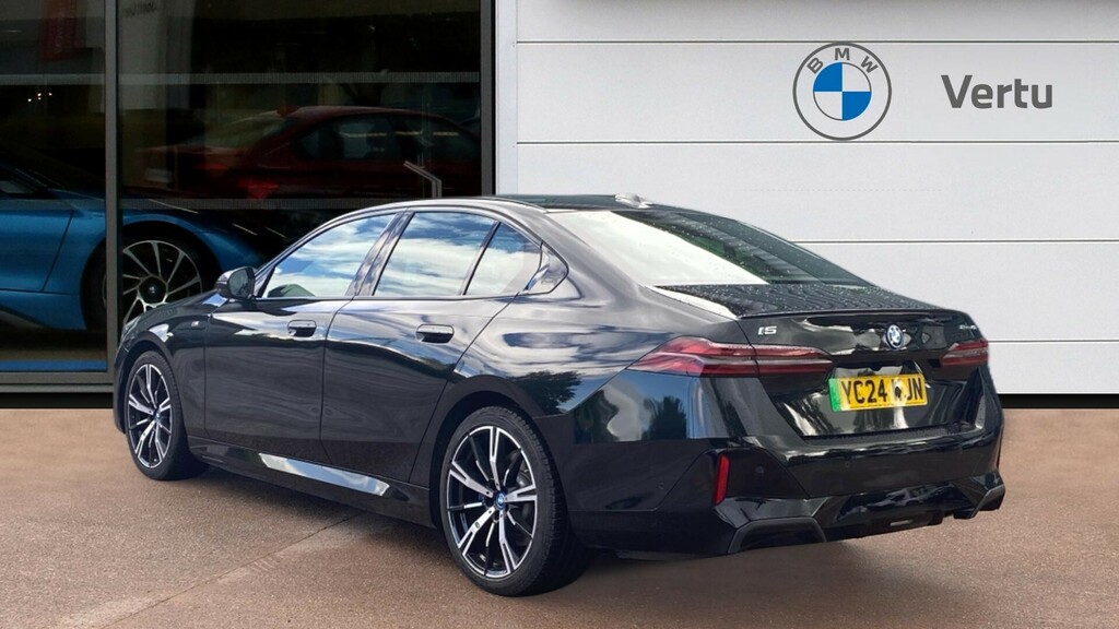 BMW i5 M Sport Pro Black #2