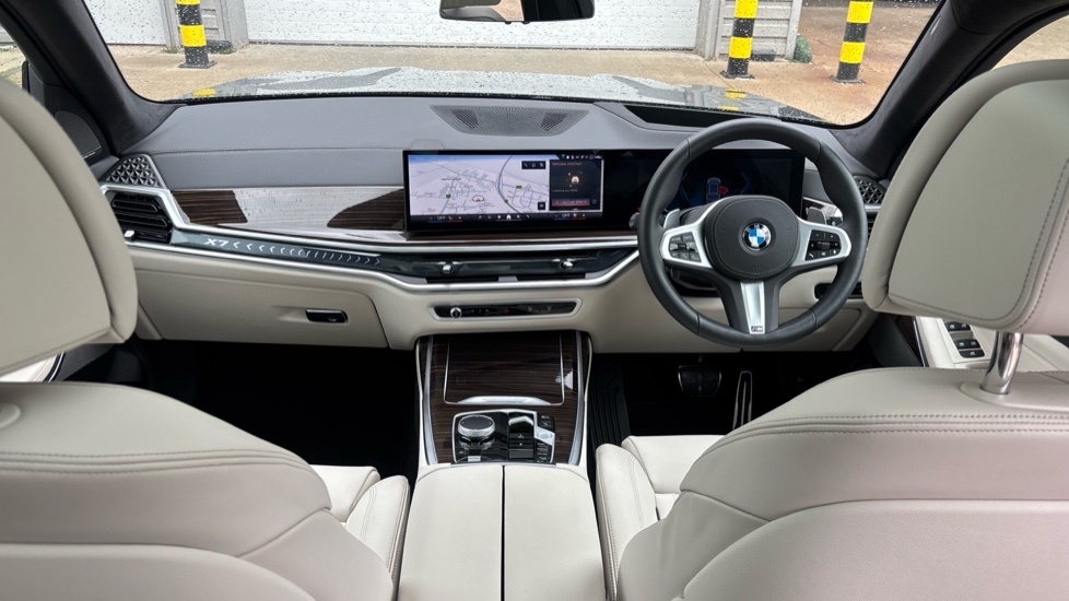 BMW X7 M Sport NU26FYL Grey #4