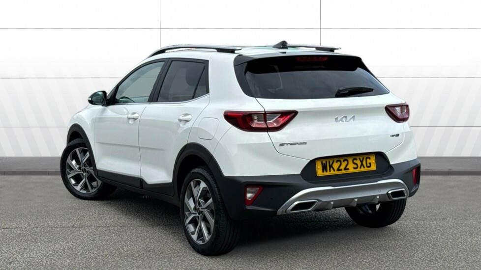 Kia Stonic Gt-line WK22SXG White #2