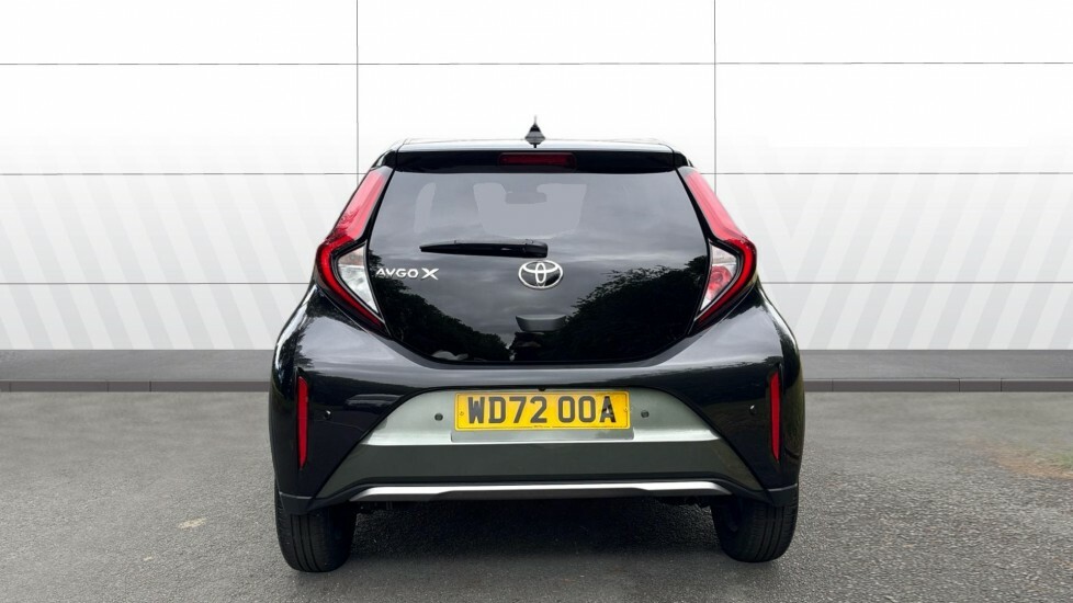Toyota Aygo X Exclusive Green #6