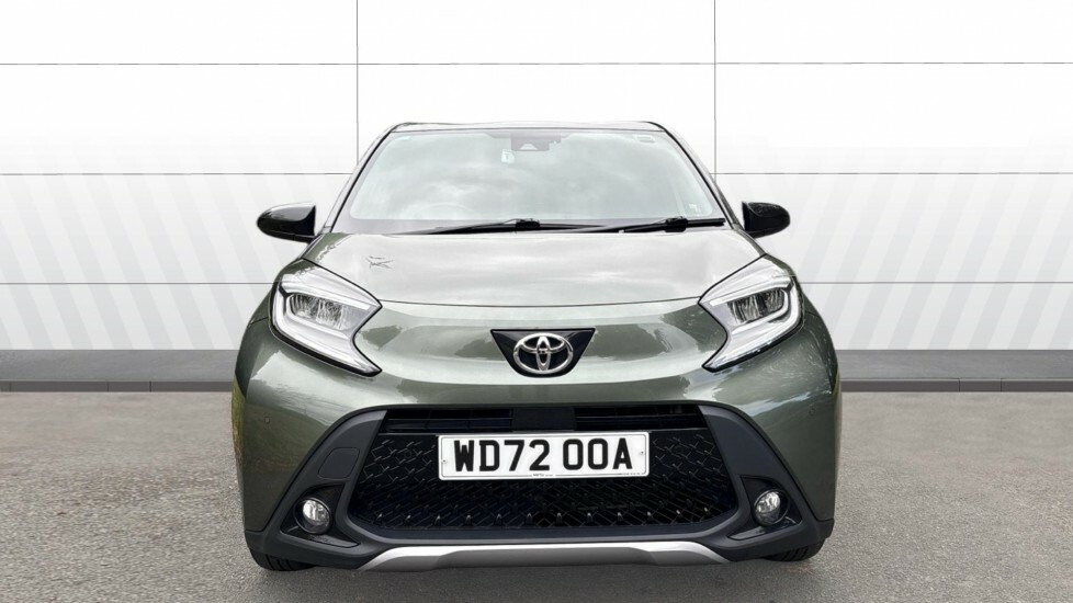 Toyota Aygo X Exclusive Green #3