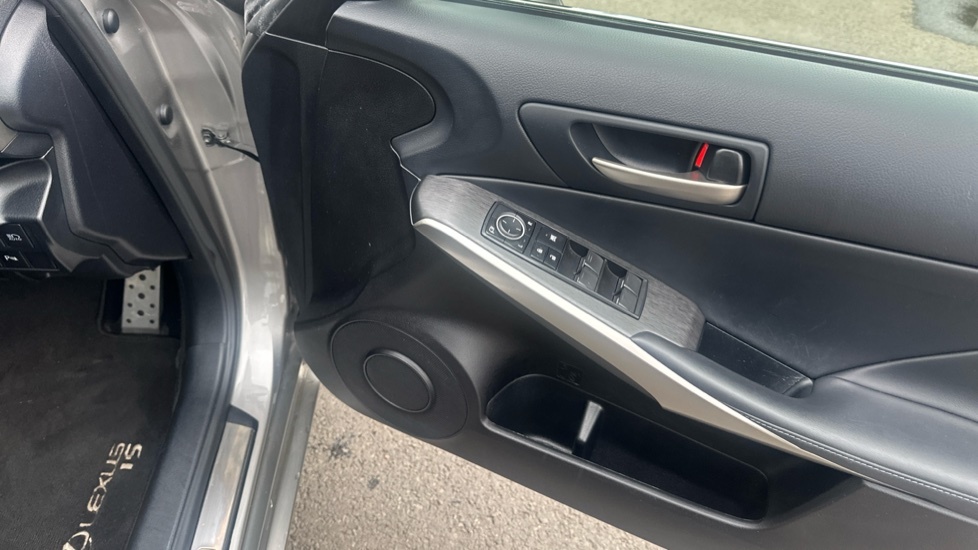 Lexus IS 300H 2.5 223 Bhp F-sport Navigation E-cvt #36