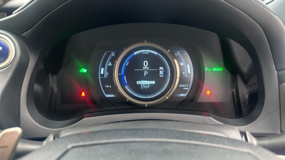 Lexus IS 300H 2.5 223 Bhp F-sport Navigation E-cvt #18