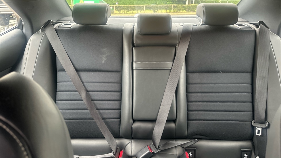 Lexus IS 300H 2.5 223 Bhp F-sport Navigation E-cvt #15