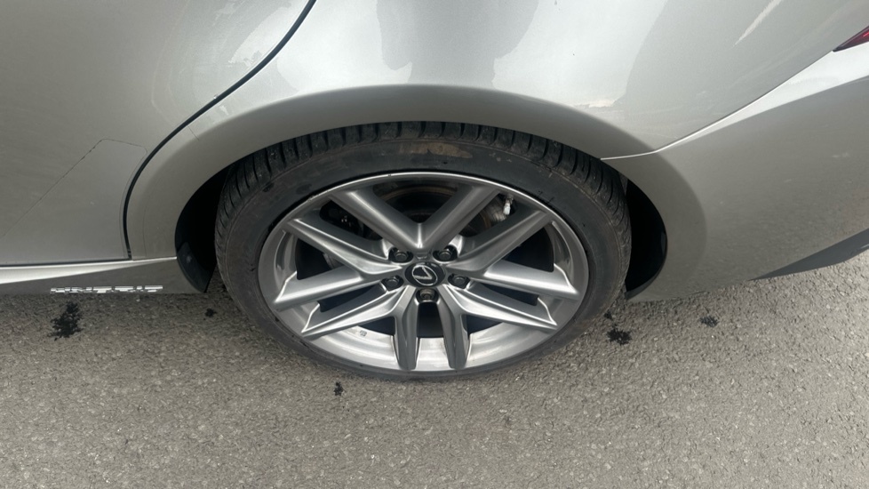 Lexus IS 300H 2.5 223 Bhp F-sport Navigation E-cvt #29