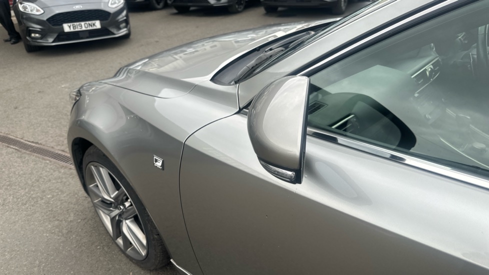 Lexus IS 300H 2.5 223 Bhp F-sport Navigation E-cvt #31