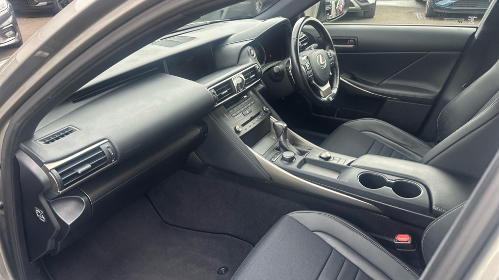 Lexus IS 300H 2.5 223 Bhp F-sport Navigation E-cvt #14