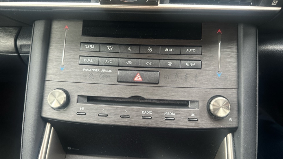 Lexus IS 300H 2.5 223 Bhp F-sport Navigation E-cvt #41