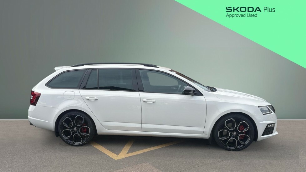Skoda Octavia Vrs Challenge White #4