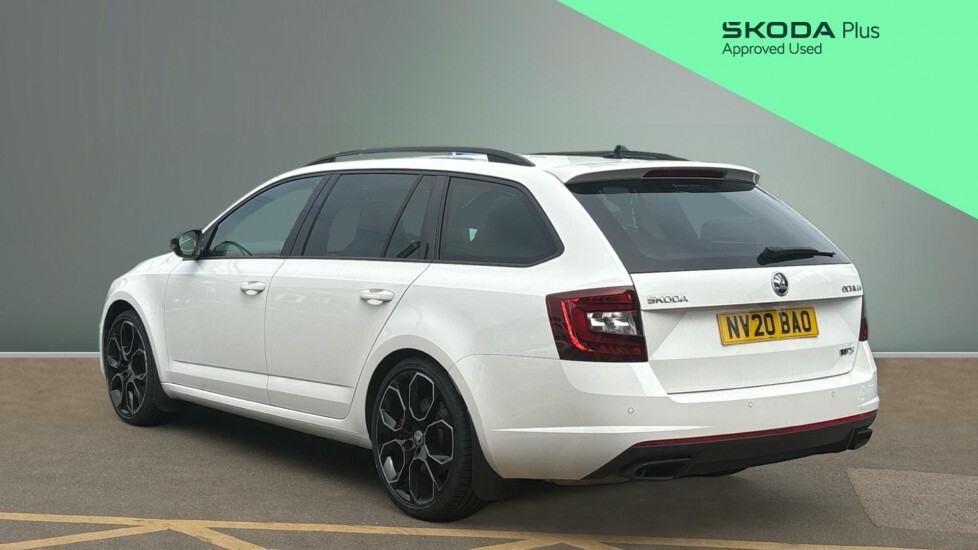 Skoda Octavia Vrs Challenge White #3