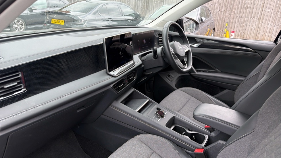 Volkswagen Tiguan Match FY25UZL Black #2