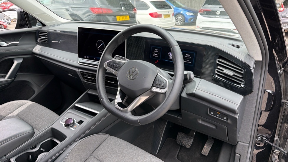 Volkswagen Tiguan Match FY25UZL Black #6