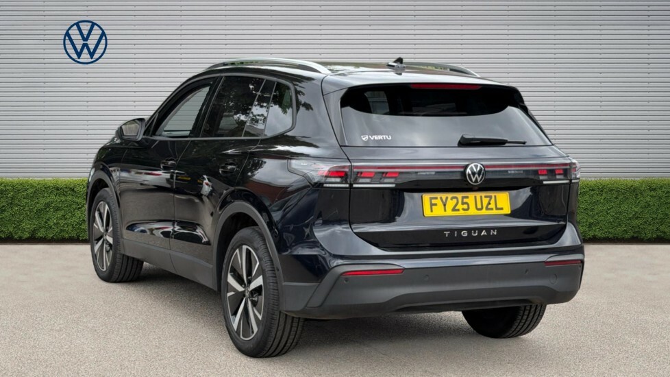 Volkswagen Tiguan Match FY25UZL Black #3