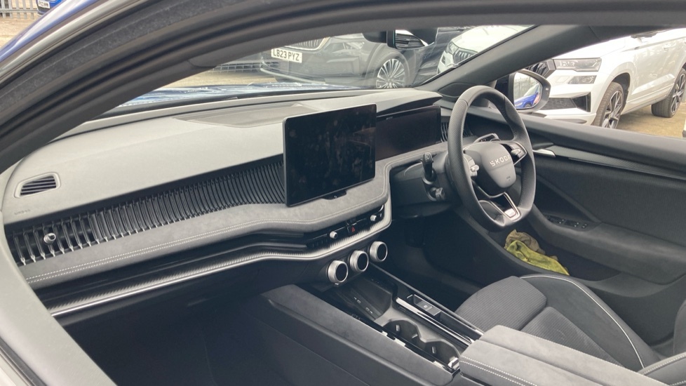 Skoda Superb Sportline Blue #2