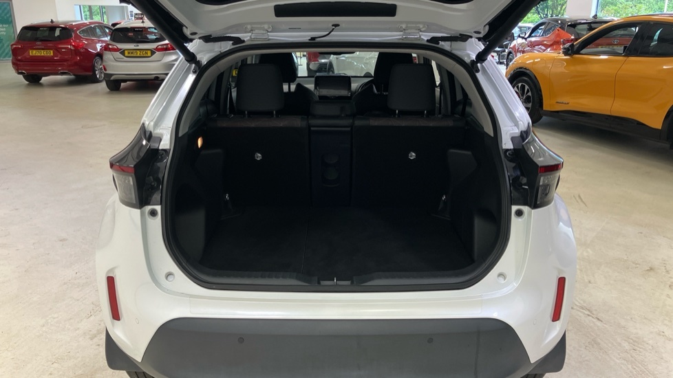 Toyota Yaris Cross Excel DU21FKA White #4